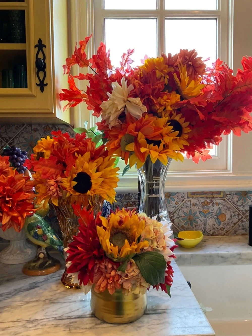 Set of 6 fall faux floral boquets in various sizes ( vases NOT included)